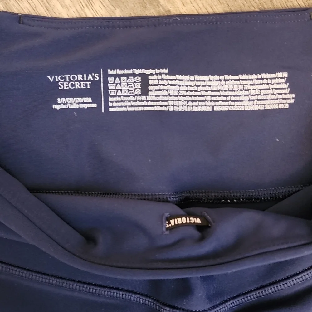 Victoria's Secret Total Knockout leggings - Picture 3 of 7